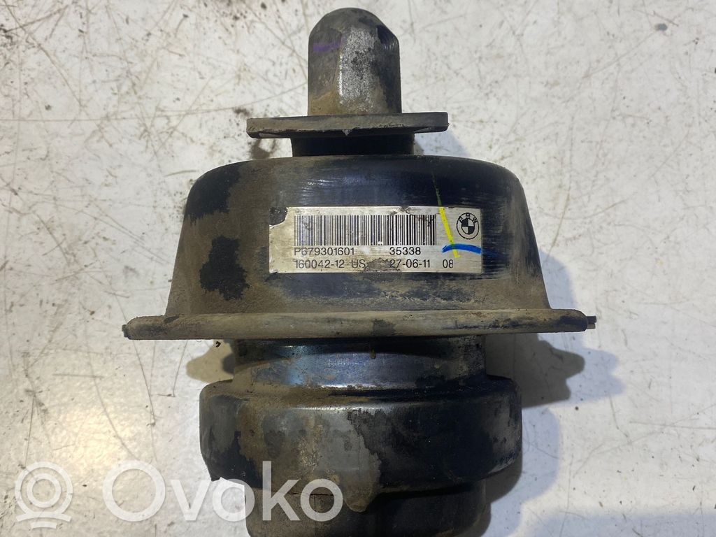BMW X5 E70 Engine mount bracket 
