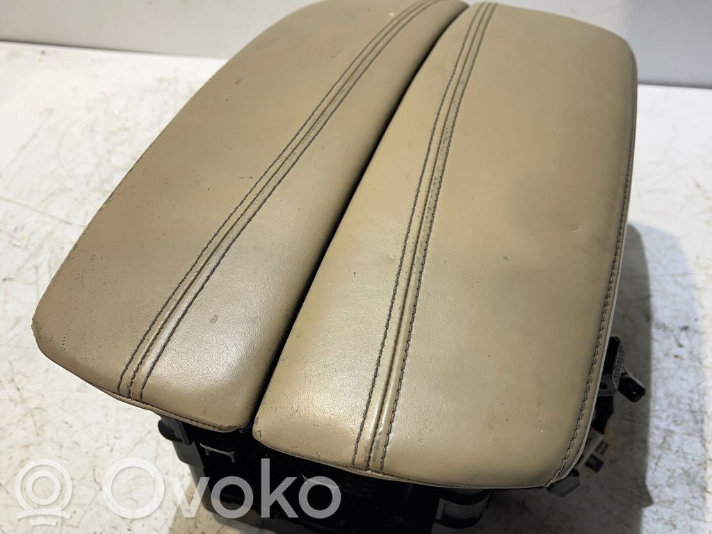 Armrest   T13111,0111258