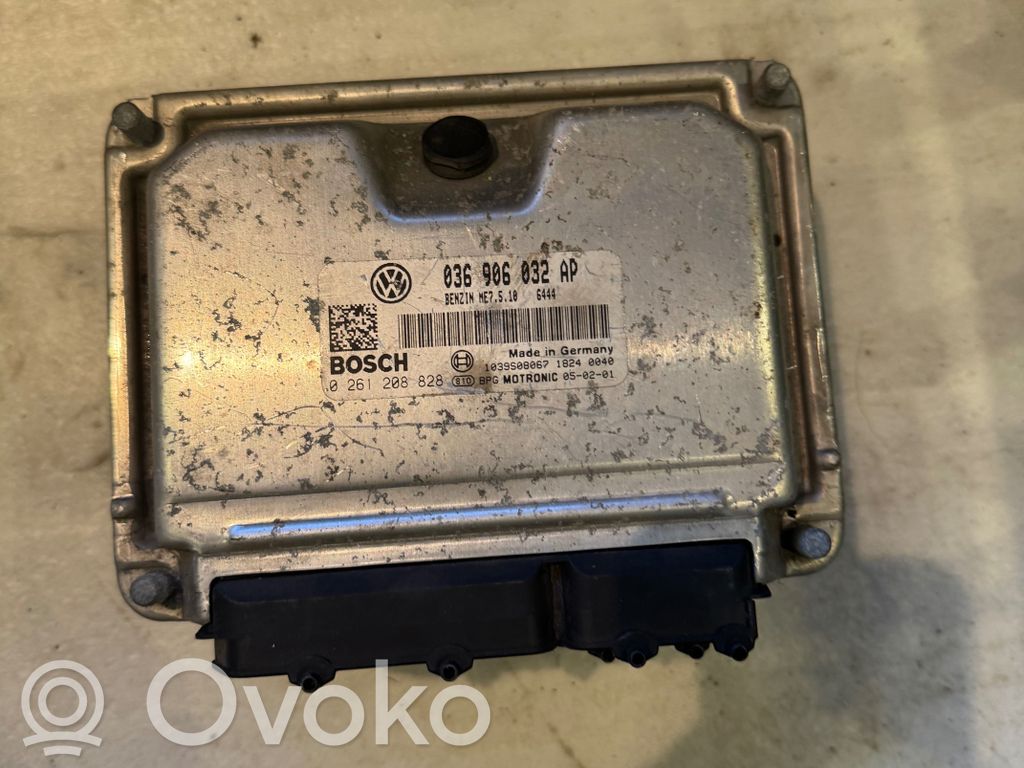 Skoda Octavia Mk2 (1Z) Engine control unit/module 