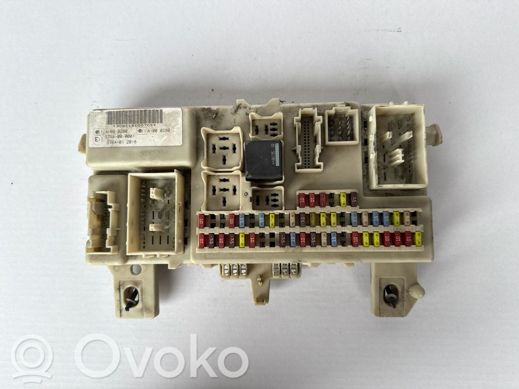 Módulo de fusible   4M5T14A073,00025138,120406,519100705