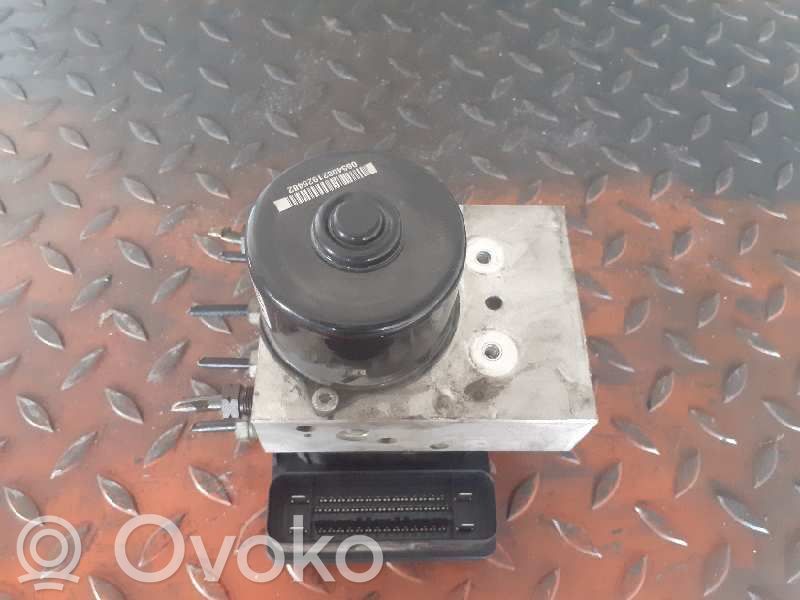 ABS-pumppu   P30793444,DE829083,30793445