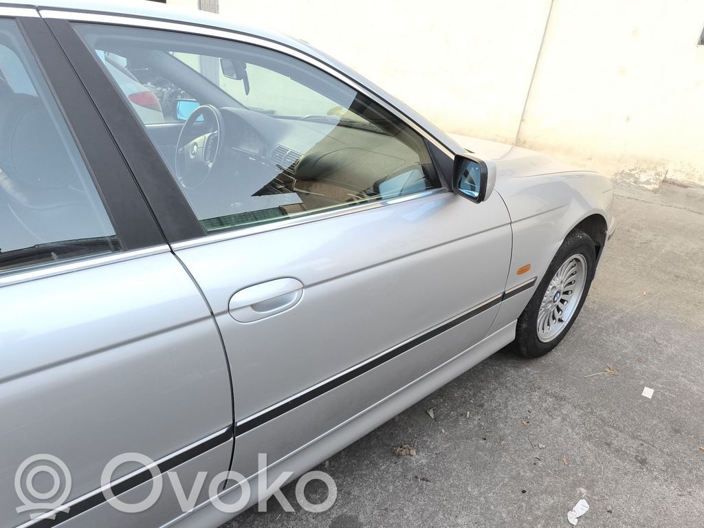 BMW 5 E39 Durvis 