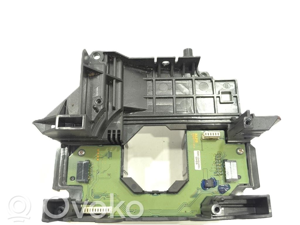 Autres unités de commande / modules   AV6T13N064AD