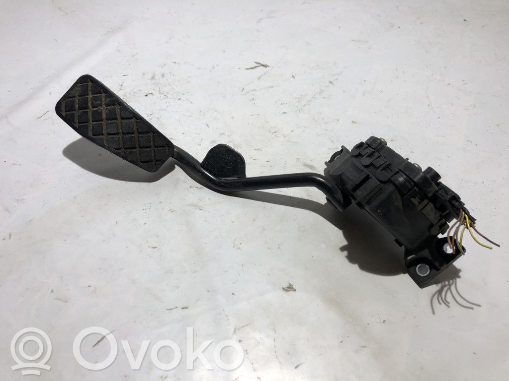 Audi A4 S4 B7 8E 8H Gaspedal 