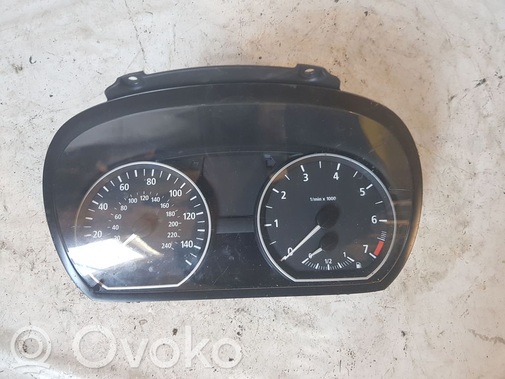 BMW 1 E81 E87 Spidometrs (instrumentu panelī) 