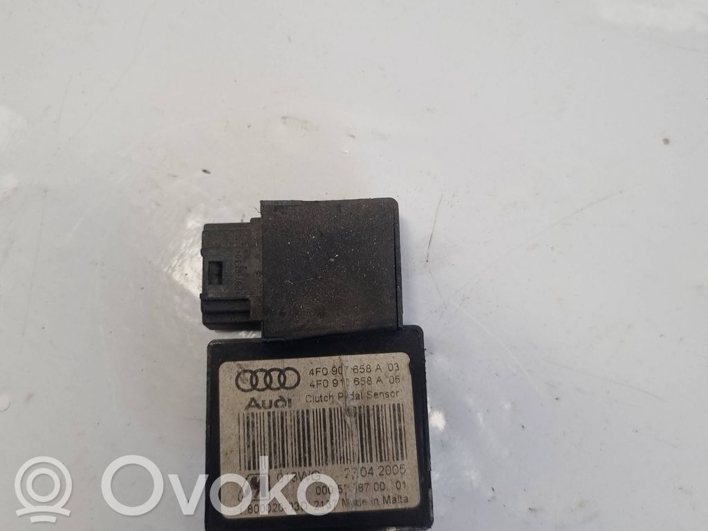 Czujnik położenia pedału sprzęgła   4F0907658A,4F0910658A,27042005,80002013D