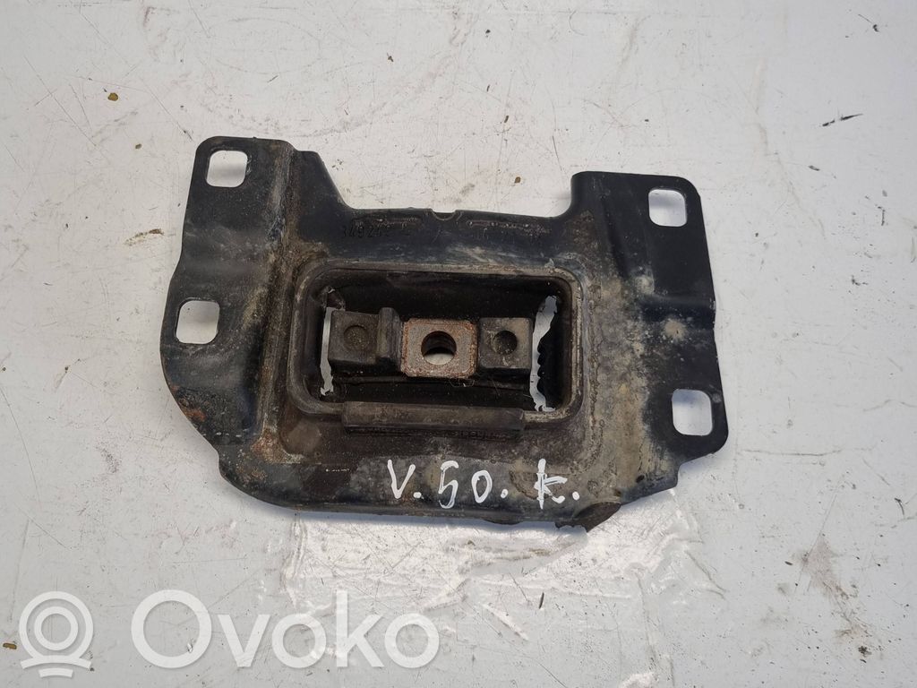 Volvo V50 Engine mount bracket 
