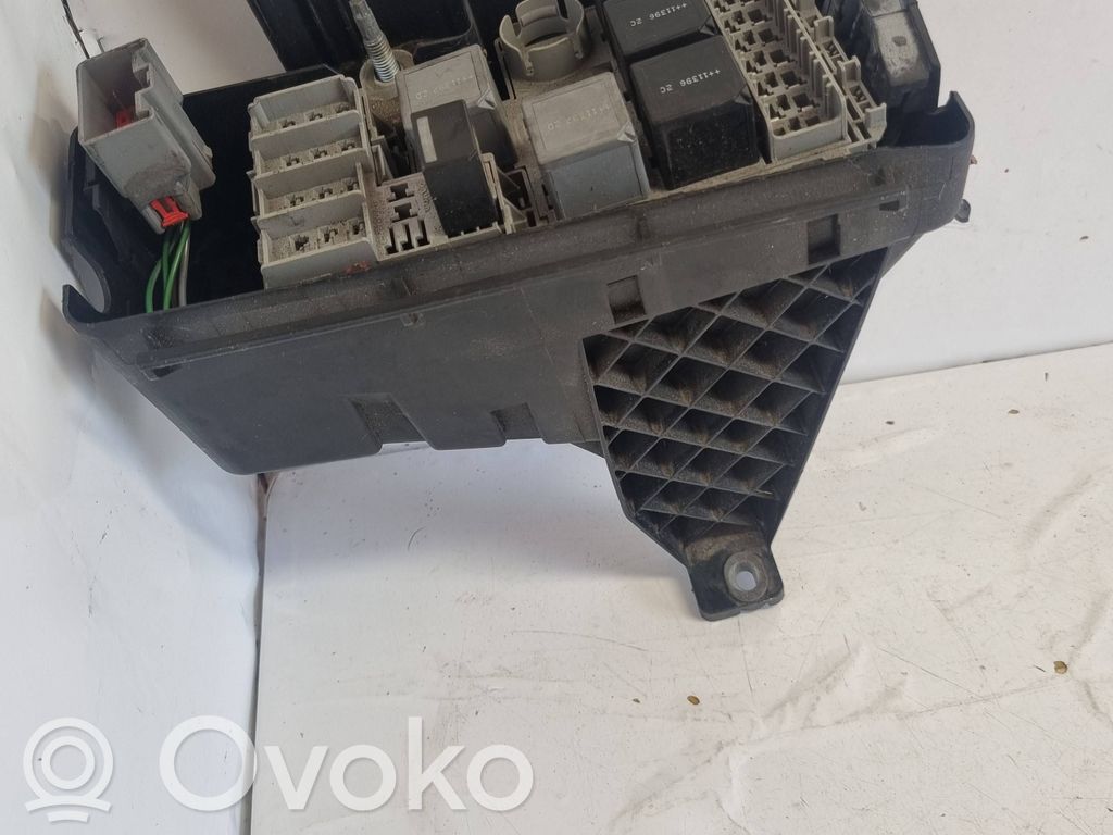 Volvo S60 Saugiklių dėžė (komplektas) 