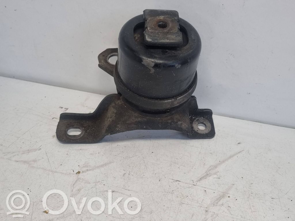 Volvo V70 Engine mount bracket 