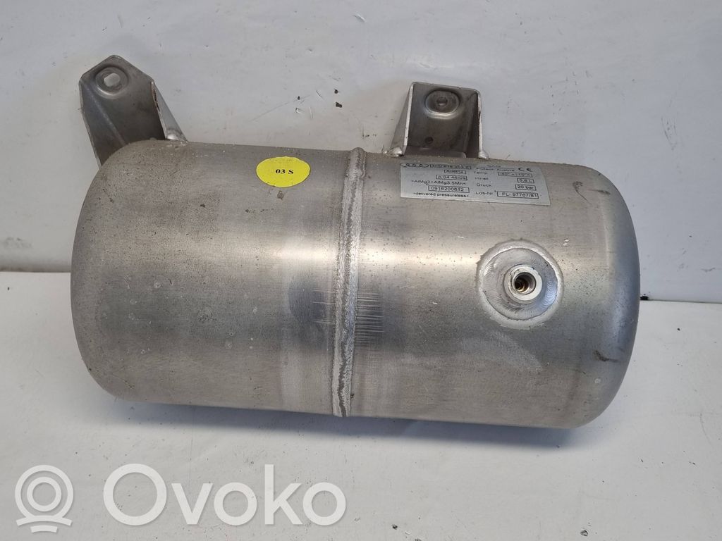 Audi A8 S8 D4 4H Zbiornik powietrza tylnego zawieszenia pneumatycznego 