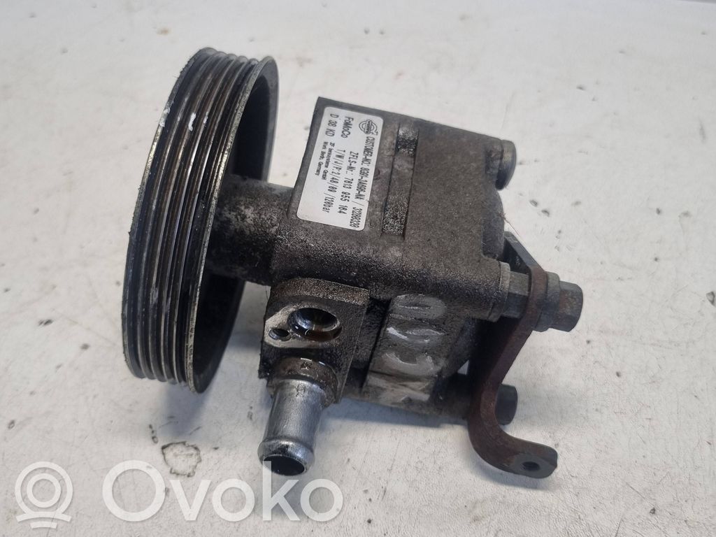 Volvo XC60 Ohjaustehostimen pumppu 