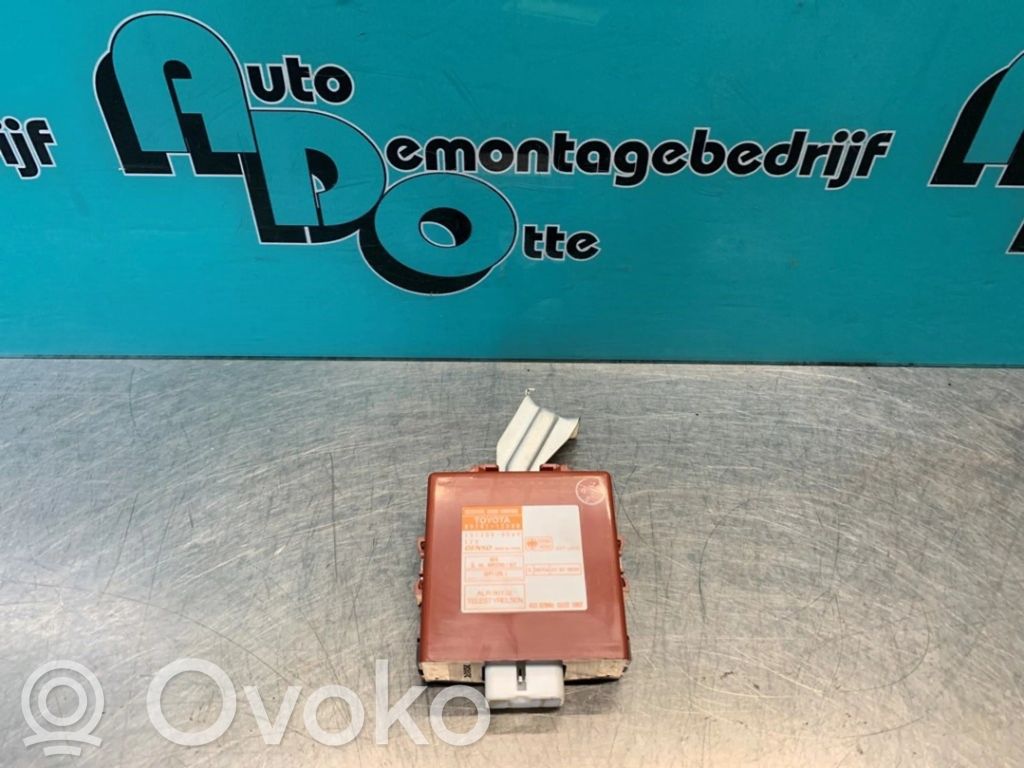 Toyota Corolla E110 Unité de commande / module de verrouillage centralisé porte 