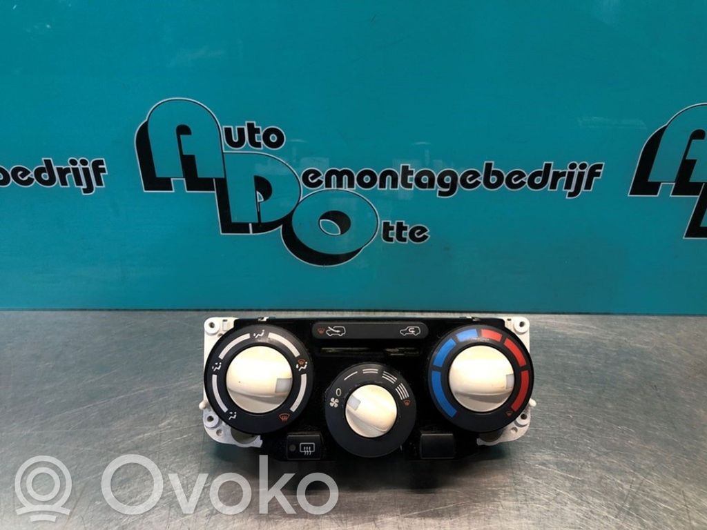 Nissan Micra C+C Climate control unit 