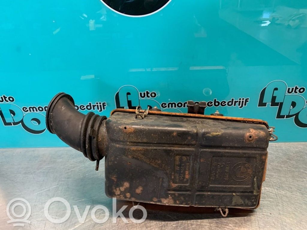 BMW 3 E30 Air filter box 