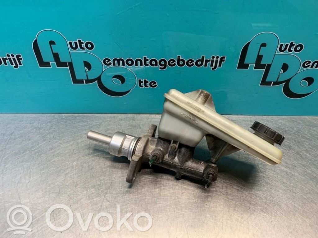 Opel Vivaro Pääjarrusylinteri 