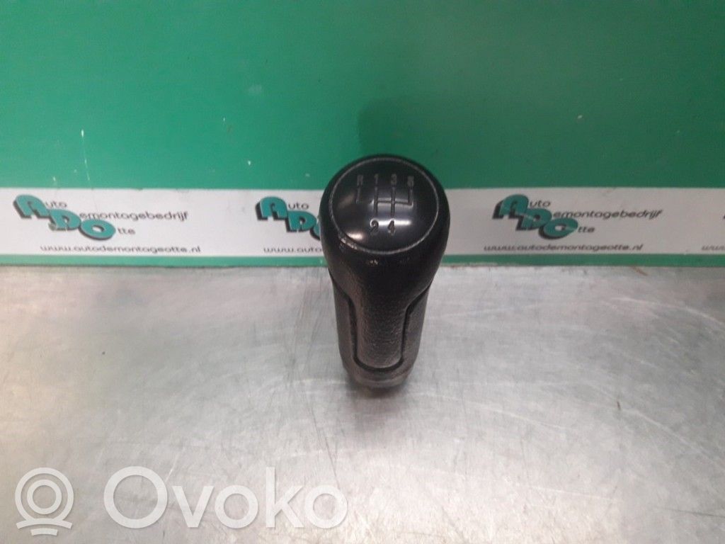 Volkswagen Fox Pavarų perjungimo svirties apdaila (oda, bumbulas) 