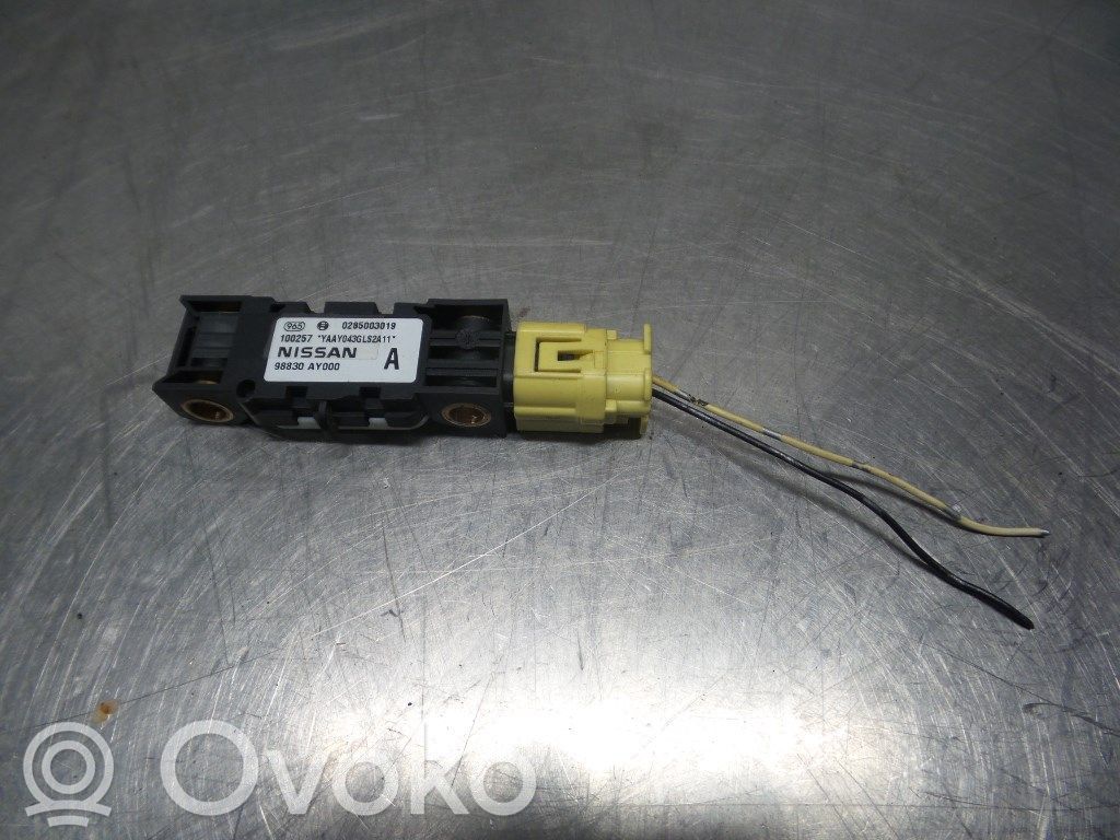 Nissan Micra C+C Airbag deployment crash/impact sensor 