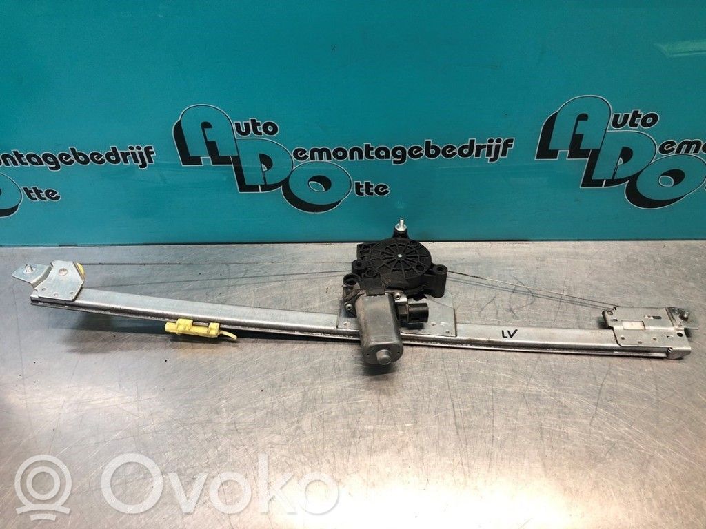 Opel Vivaro Manualny podnośnik szyby drzwi przednich 