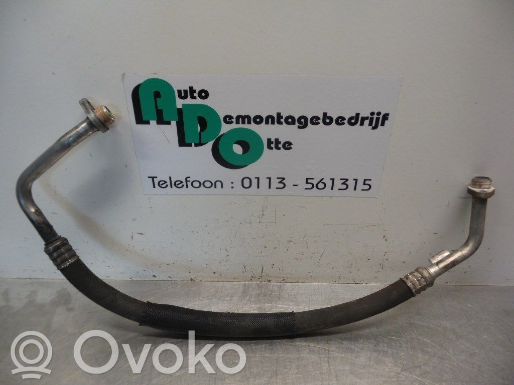 Ilmastointilaitteen putki (A/C)   8200327576,8200327576