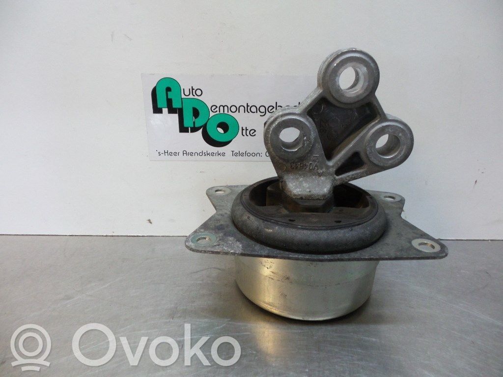 Opel Vectra C Gearbox mounting bracket 