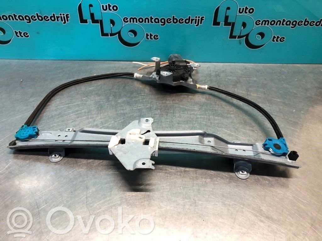 Renault Twingo II Manualny podnośnik szyby drzwi przednich 