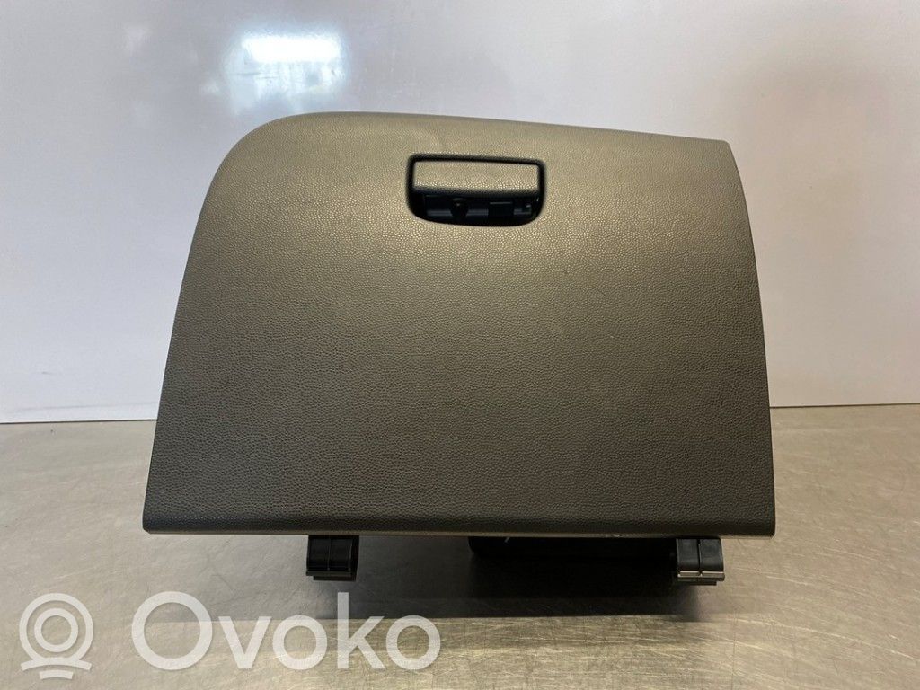 Glove box   DR6164161,DR6164161