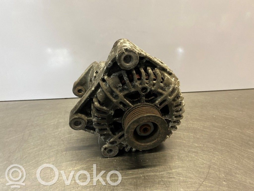 BMW 1 E81 E87 Alternador 
