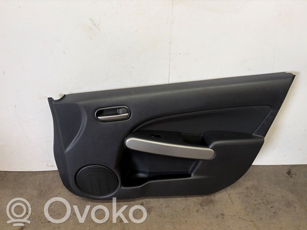 Mazda 2 Etuoven verhoilu 
