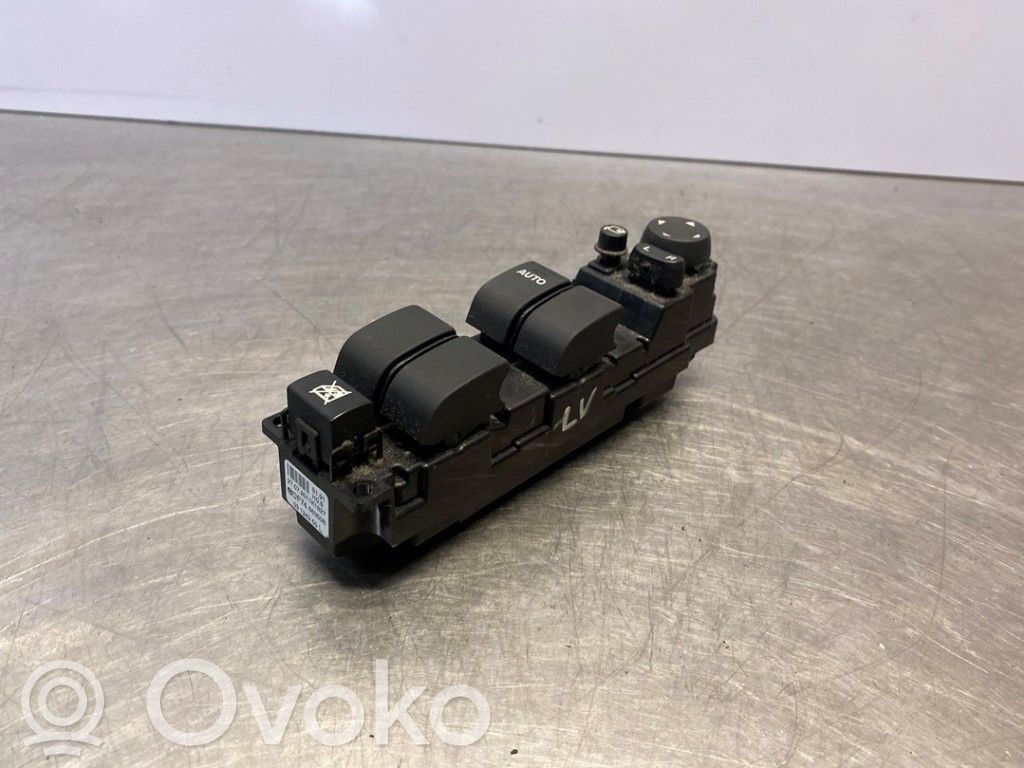Mazda 2 Electric window control switch 