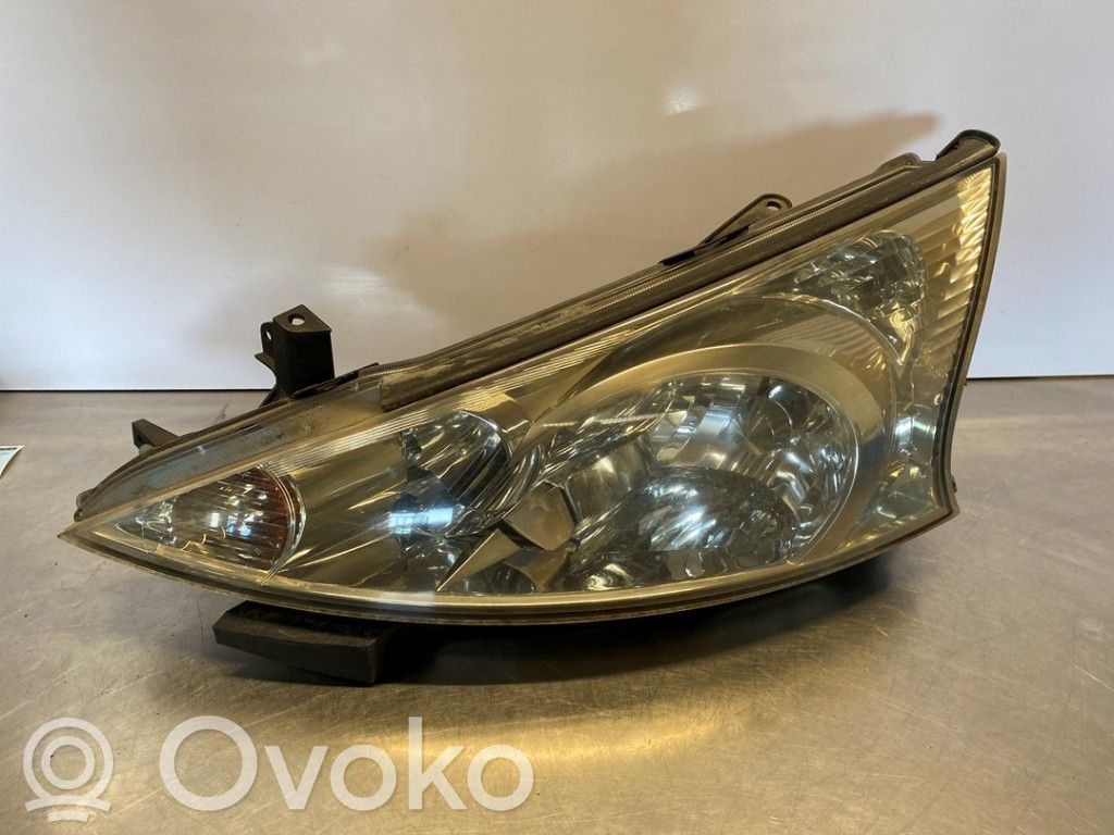 Mitsubishi Grandis Lampa przednia 