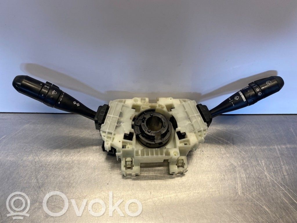 Mitsubishi Colt Interruptores/botones de la columna de dirección 
