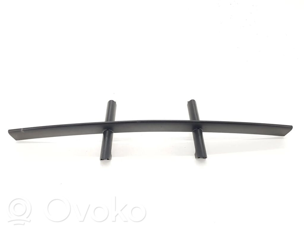 Grille de calandre avant   MGM123,5111703370210