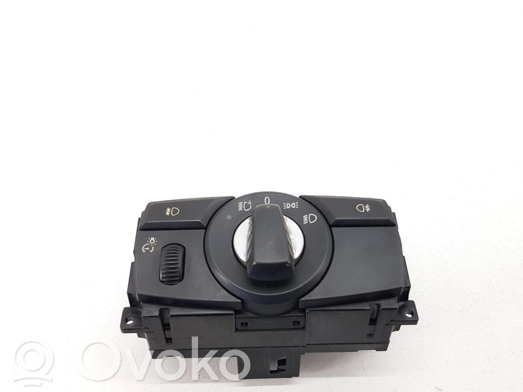Light switch   6988565,3361020100,33295201,913472601