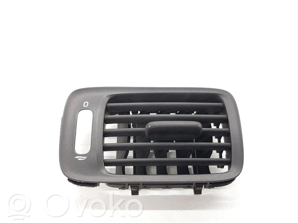 Volvo S40, V40 Loga gaisa režģis 