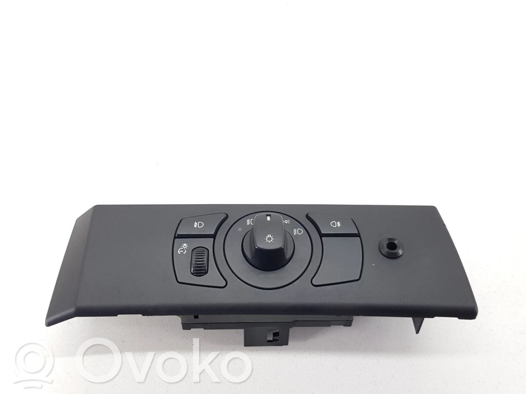 Light switch   6953735,33290403,3328020100,692525202
