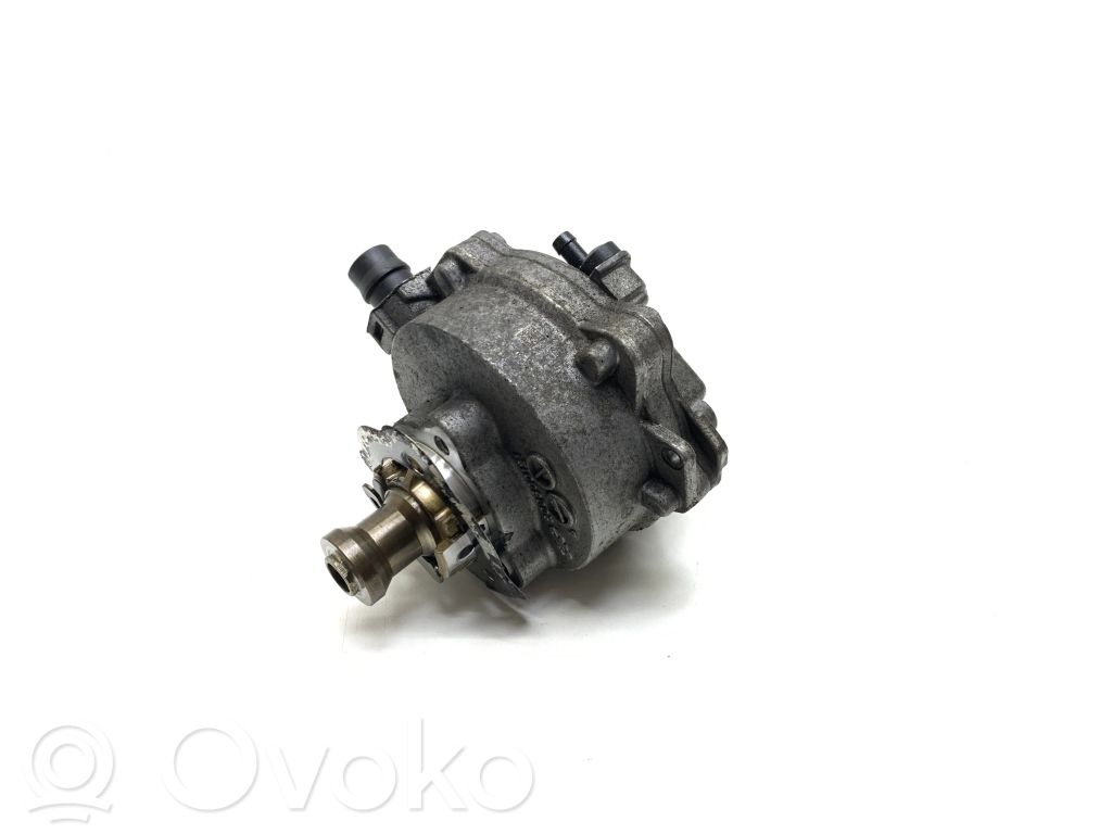 Vacuum pump   7575325