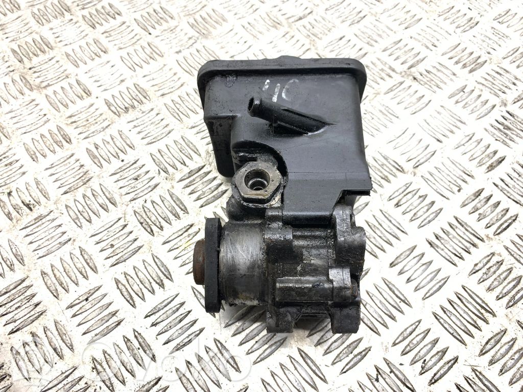 Power steering pump   91208