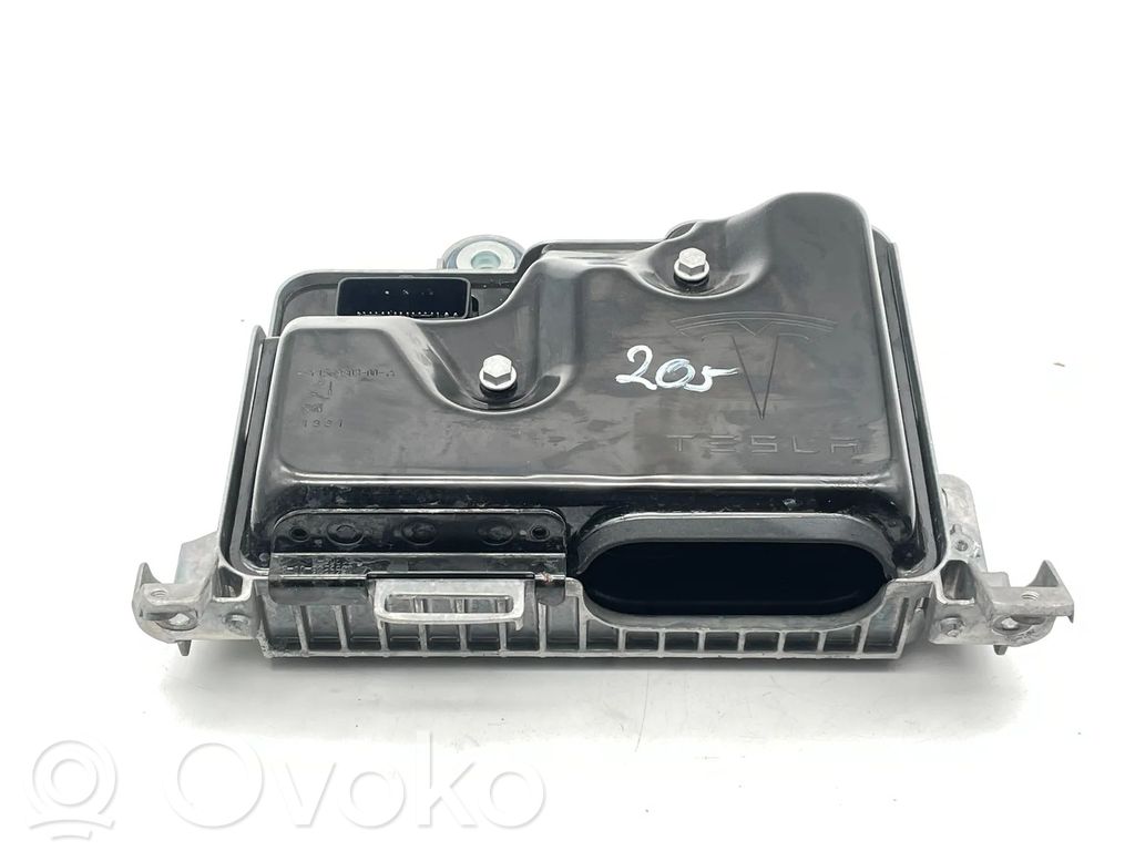 Unidad de control/módulo del motor   156930300A