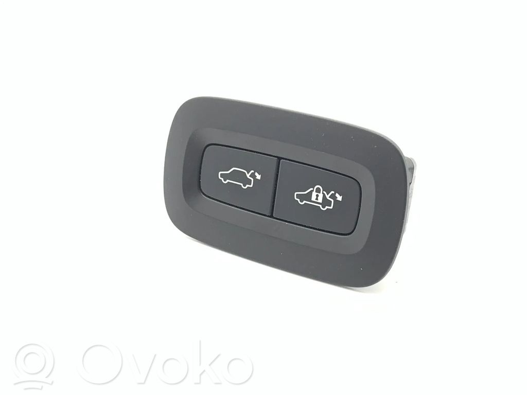 Tailgate/boot open switch button   31427330