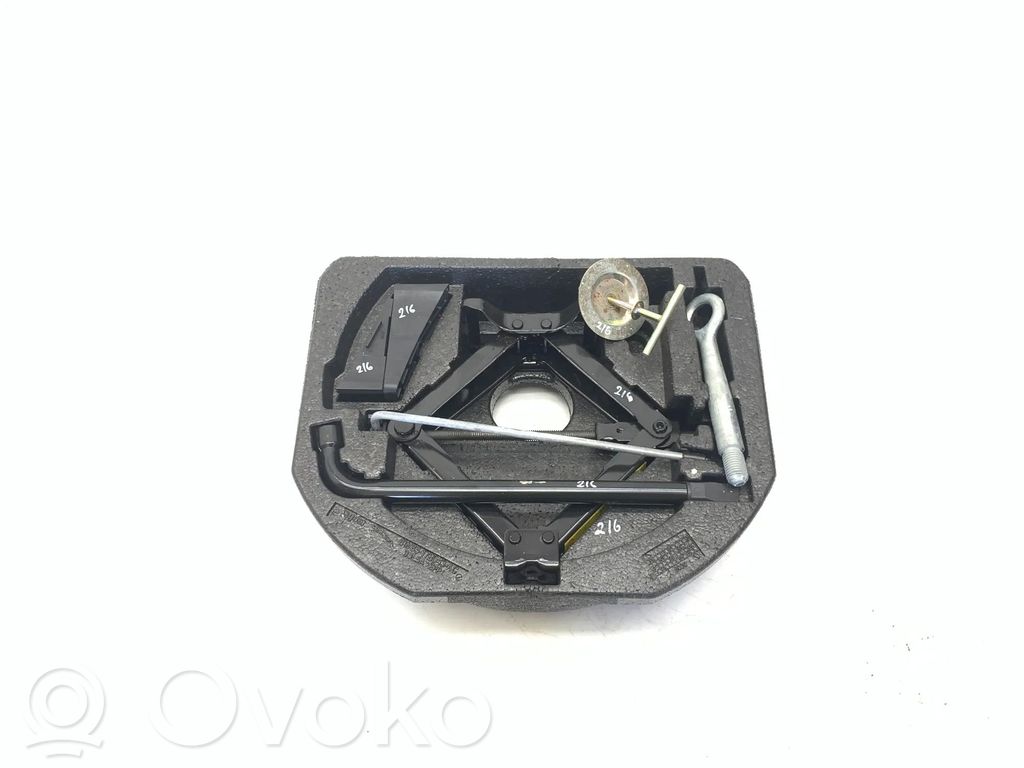 Tool set   6W8317B043AC