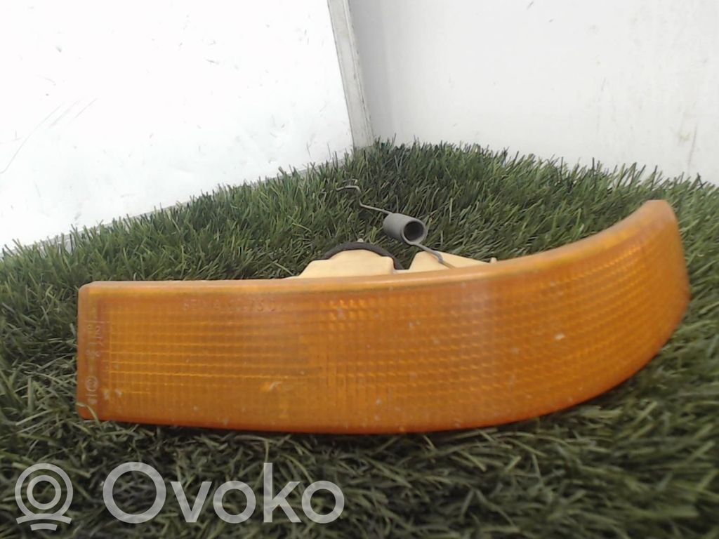 Renault Super R5 Front fender indicator light 