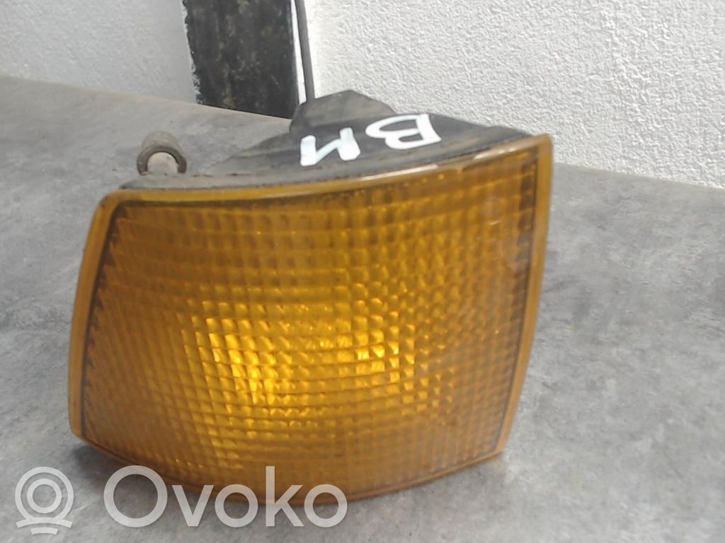 BMW 7 E32 Front fender indicator light 