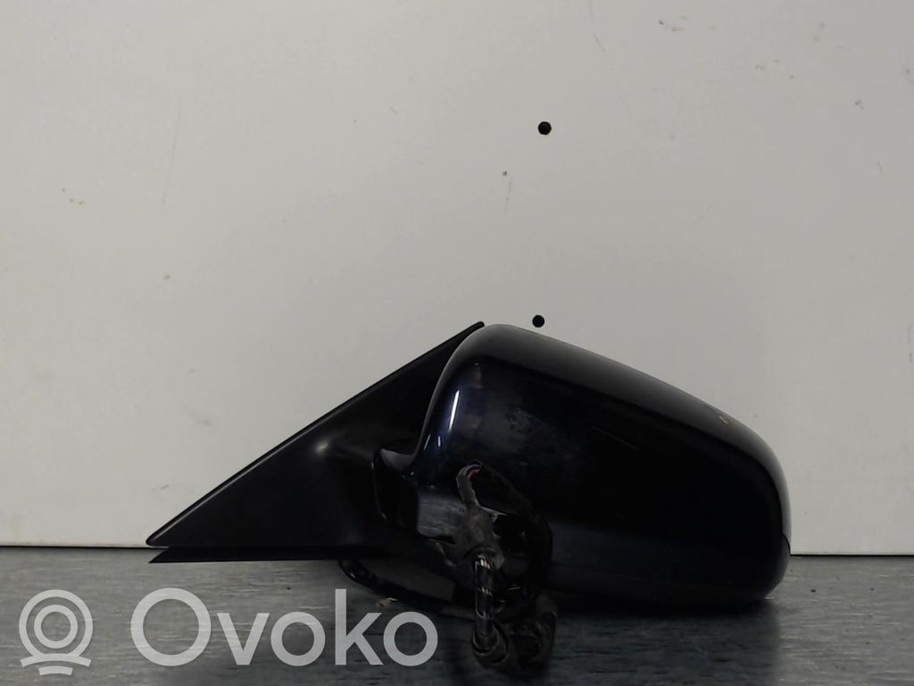 Audi A3 S3 8P Manualne lusterko boczne drzwi przednich 