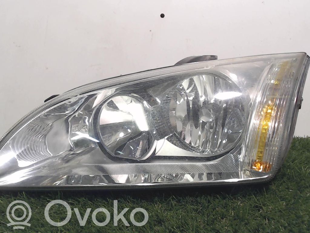 Ford Focus Headlight/headlamp 