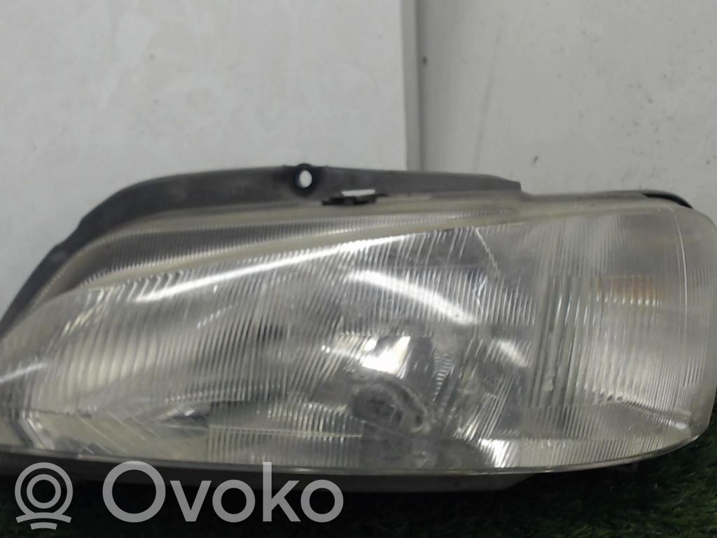 Peugeot 106 Scheinwerfer 