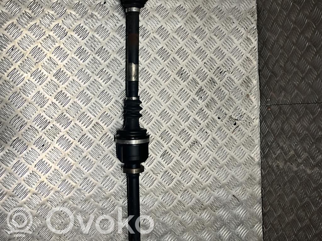 Opel Vivaro Priekinis pusašis 