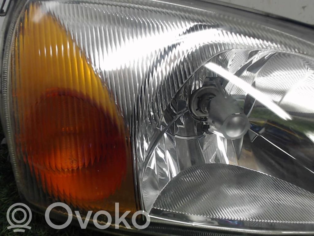 Ford Fiesta Headlight/headlamp 