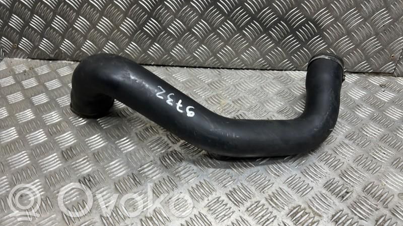 Peugeot 205 Oro vamzdis į turbiną 