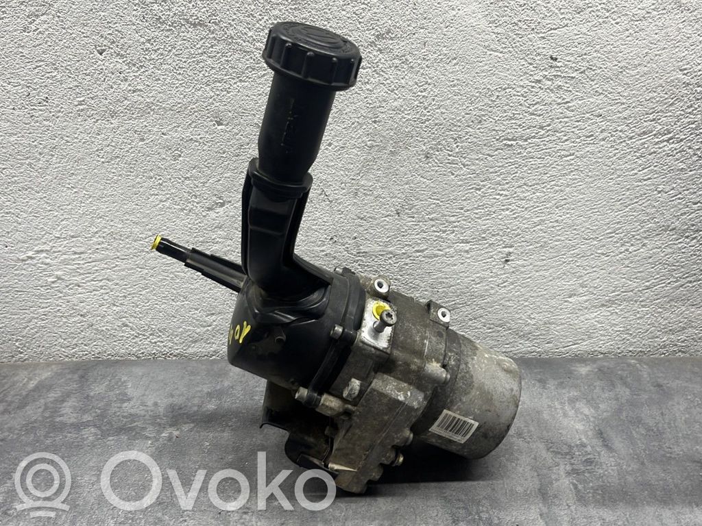 Peugeot Partner Ohjaustehostimen pumppu 
