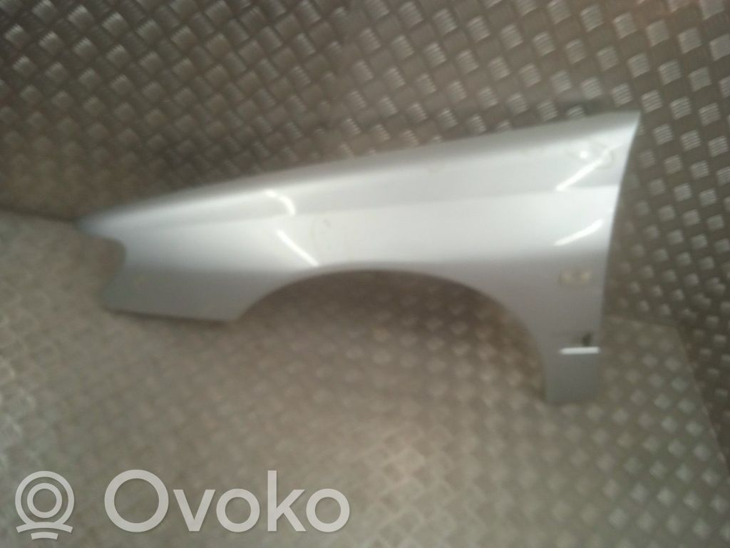 Peugeot 406 Błotnik przedni 